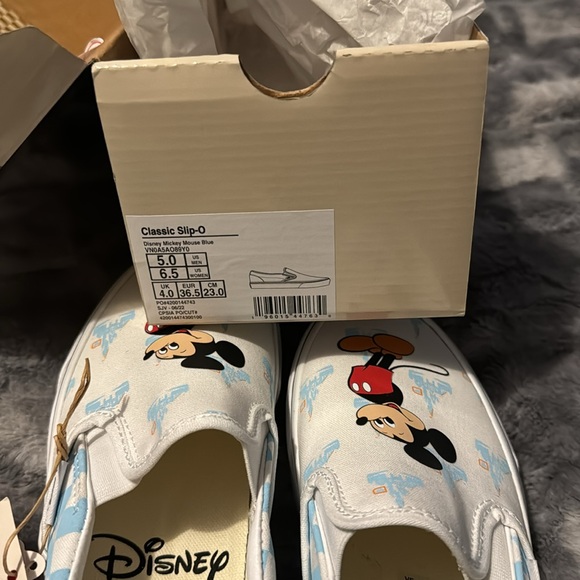 NWT Vans x Walt Disney World Slip On Shoes Mickey Mouse Castle 50th Anniversary - Picture 4 of 6